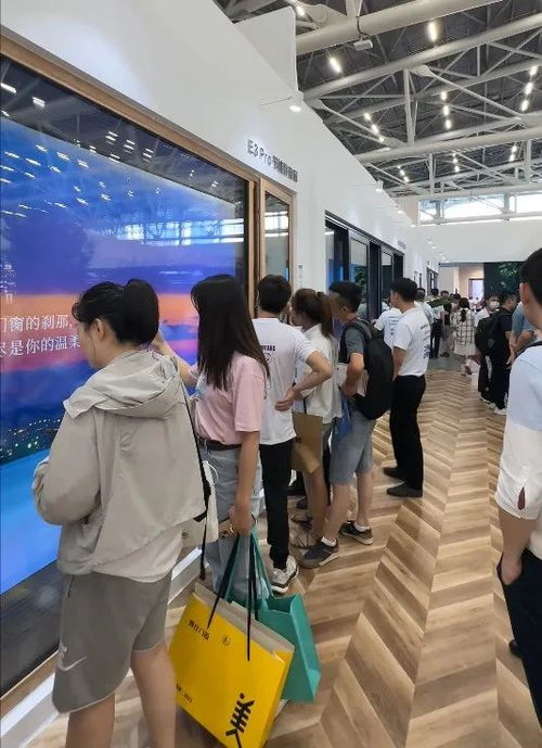 建博会 广州 第一天,极景展位爆满,成为焦点 门窗网